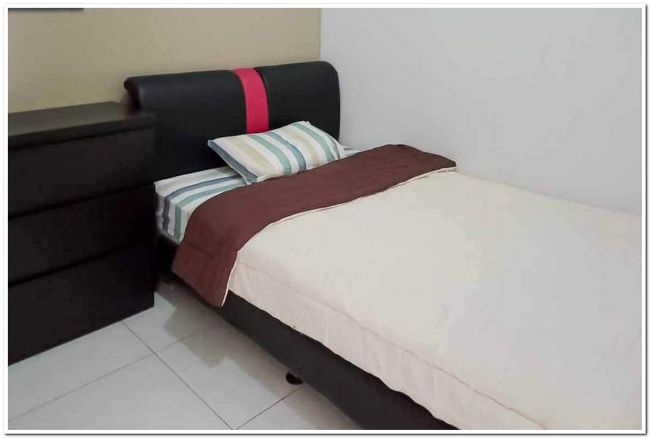 Syukur Guesthouse Syariah Near Exit Toll Cikopo Redpartner Cikampek Экстерьер фото