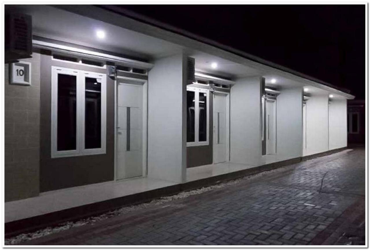 Syukur Guesthouse Syariah Near Exit Toll Cikopo Redpartner Cikampek Экстерьер фото